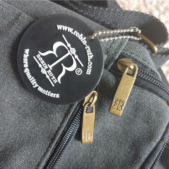 ROBIN RUTH MESSENGER BAG - Picture 10 of 11